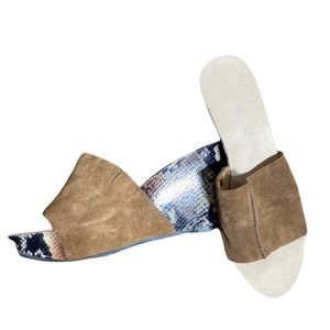 Bandolino Suede Platform Sandals Size 9